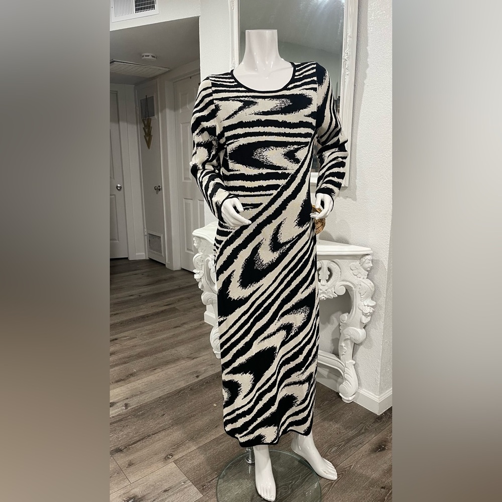 Madden Girl Black and Cream Patterned Dress